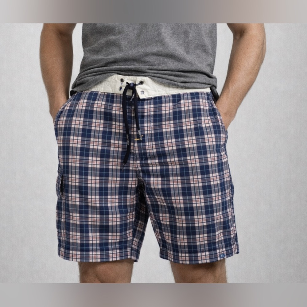 Tommy Hilfiger Men’s Plaid Shorts Size Large EUC Drawstring Casual Summer